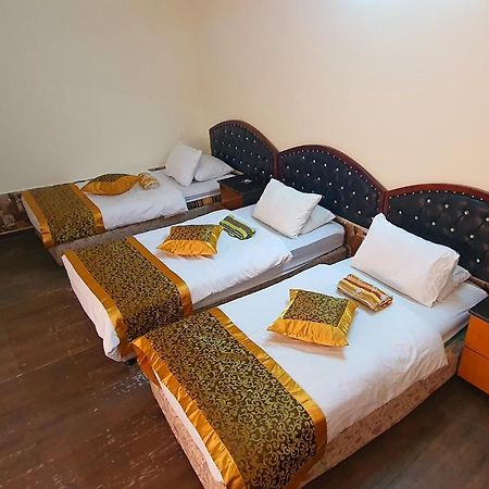 Crystal Hotel فندق كريستال Nablus Esterno foto