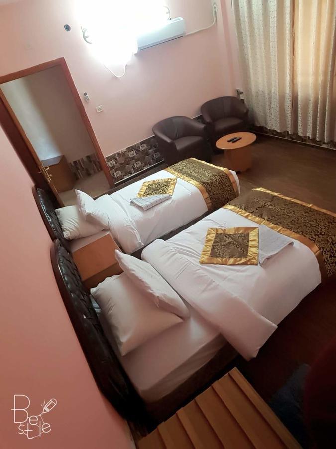 Crystal Hotel فندق كريستال Nablus Esterno foto