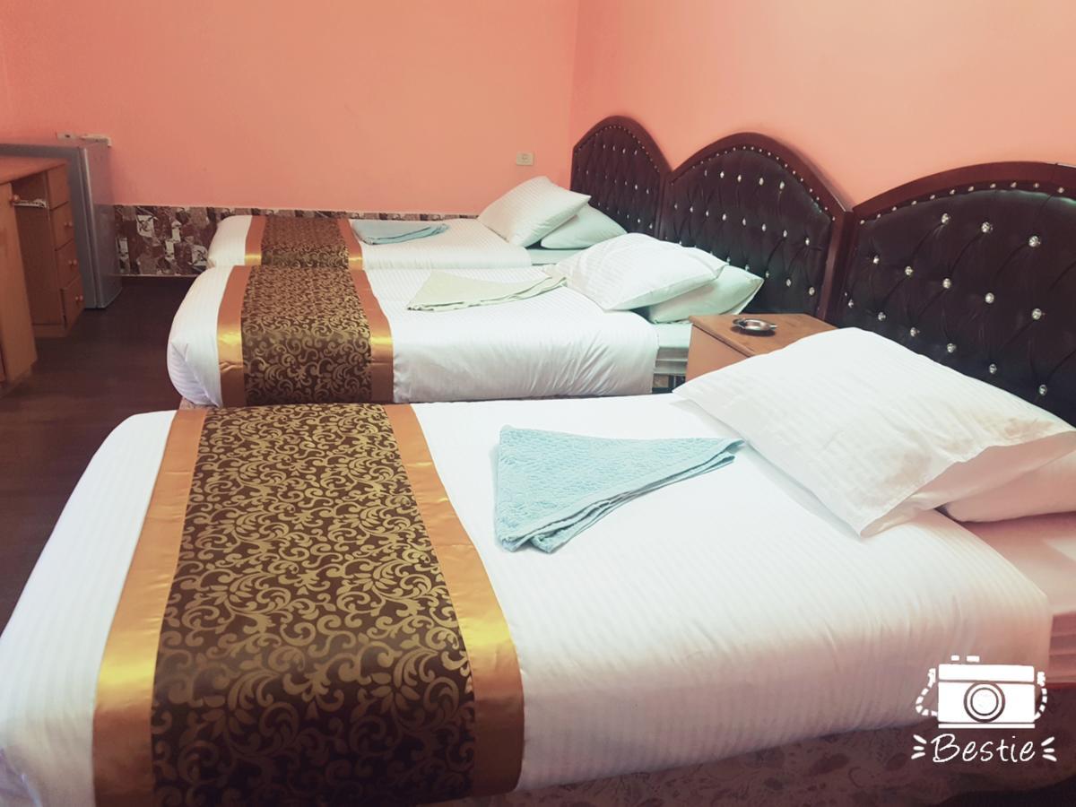 Crystal Hotel فندق كريستال Nablus Esterno foto